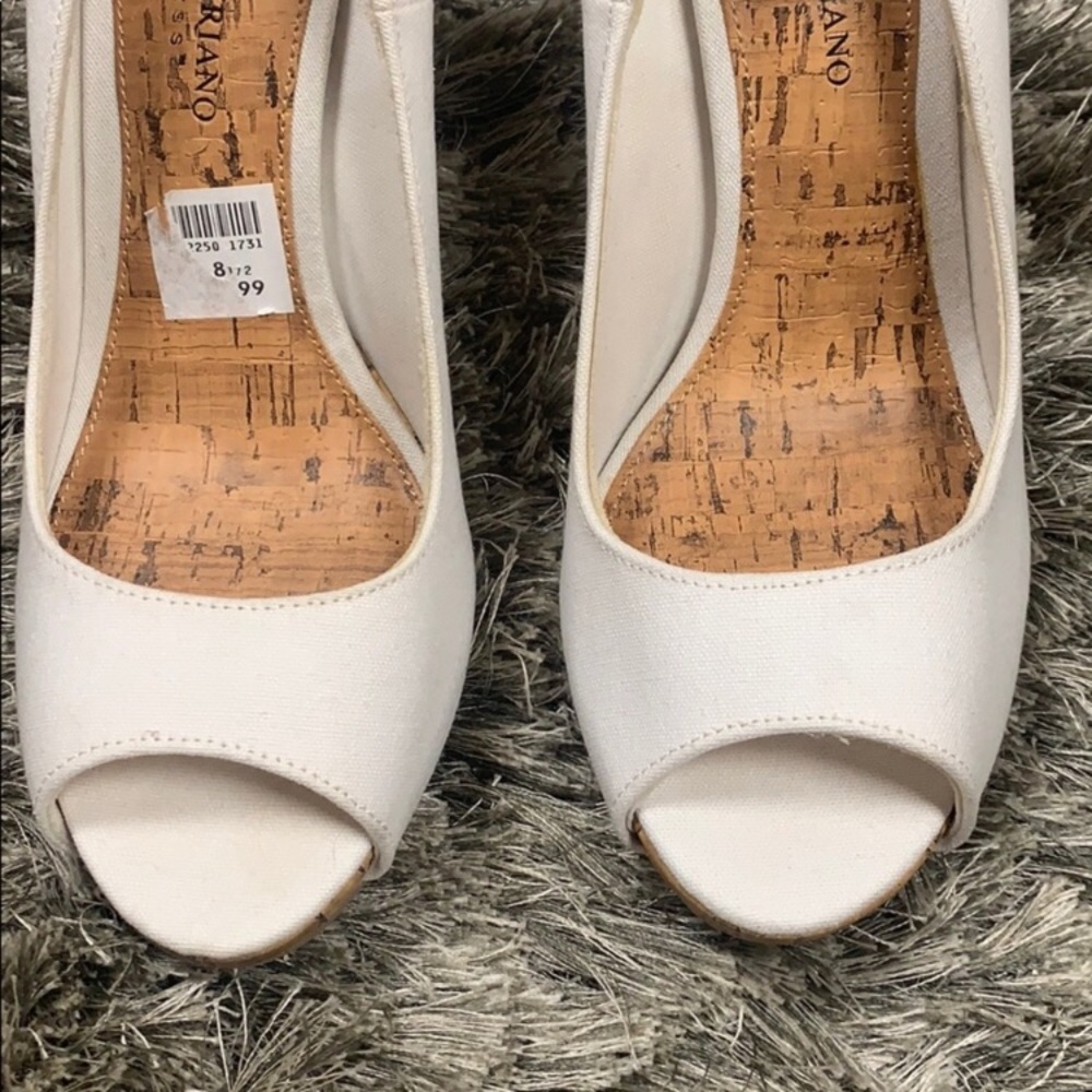 White peep toe - Picture 2 of 4